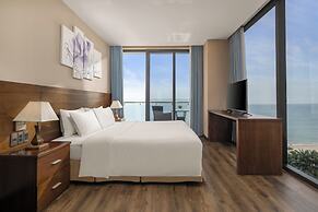 Yarra Ocean Suites Danang