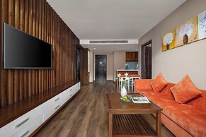 Yarra Ocean Suites Danang