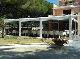 TH Lacona