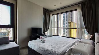 Pattaya Central Sea View Pool Suite