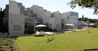 Keshet Eilon Villas and Suites