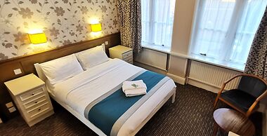 Russell Hotel