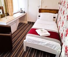 Russell Hotel