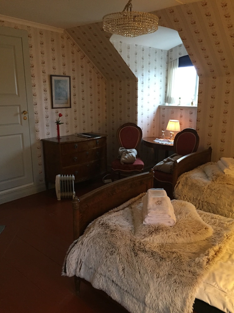 Wedevågs Herrgård
