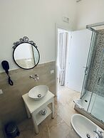 Domus Valadier Guesthouse