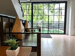 Sleep Owl Hostel