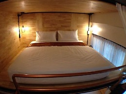 Sleep Owl Hostel