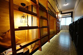 Sleep Owl Hostel