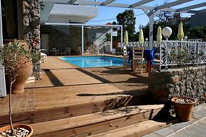 Naiades Almiros River Hotel