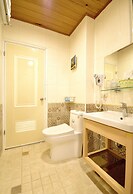 Moon Villa B&B