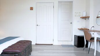 Moon Villa B&B