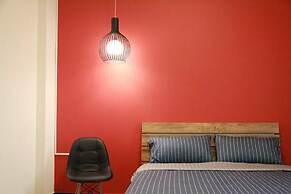 Little Weekend Inn