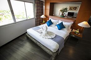 Friday Hotel