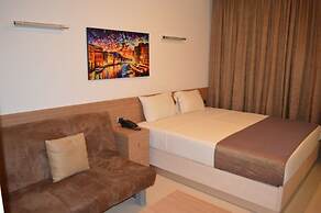 Hayali Suites