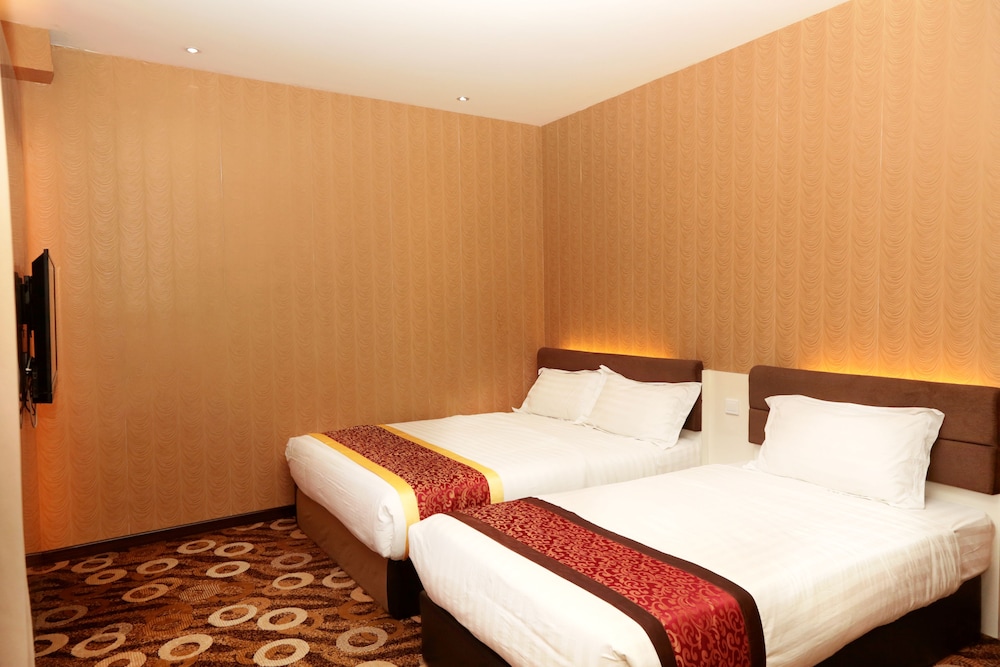 Golden Valley Hotel