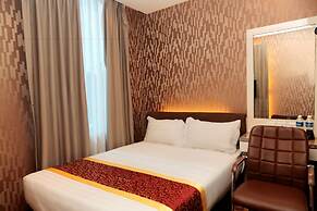 Golden Valley Hotel