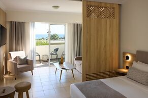 “Kiotari Miraluna Beach Resort”
