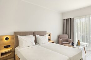 “Kiotari Miraluna Beach Resort”
