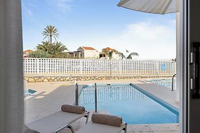 “Kiotari Miraluna Beach Resort”