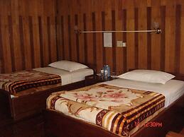 Nanda Wunn Hotel - Hostel