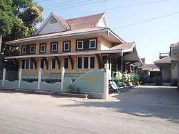 Nanda Wunn Hotel - Hostel