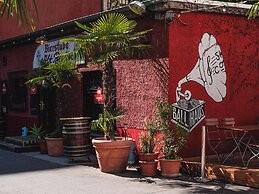 Ballhaus Berlin Hostel