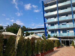 Hotel Dixon