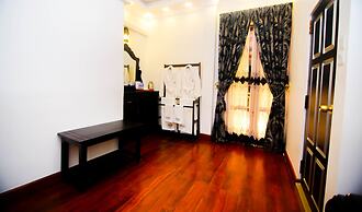 Hotel White House
