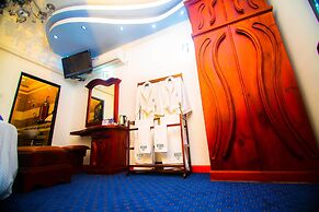 Hotel White House