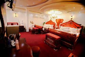 Hotel White House