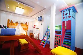 Hotel White House