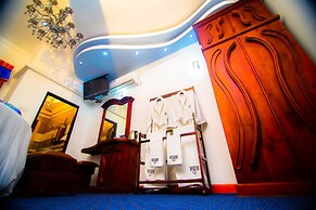 Hotel White House