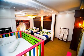 Hotel White House