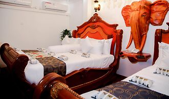 Hotel White House