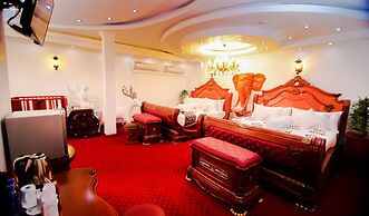 Hotel White House