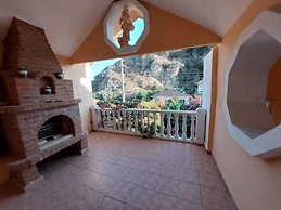 Dalyan Palace
