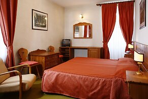 Hotel Corona