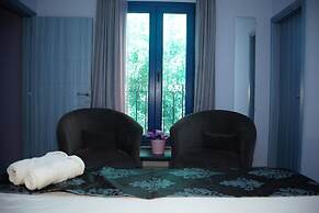HOtello Guest Suites