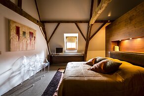 Indrani Lodge