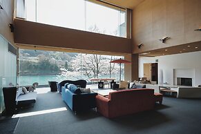 River Retreat GARAKU