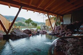 River Retreat GARAKU
