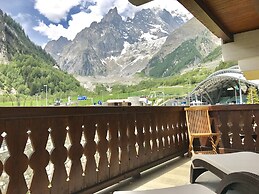 Shatush Hotel