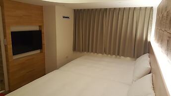 Honey Prince Hotel
