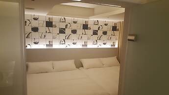 Honey Prince Hotel