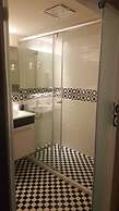 Honey Prince Hotel
