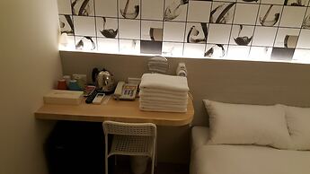 Honey Prince Hotel