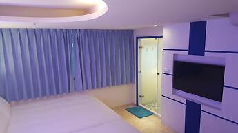 Honey Prince Hotel