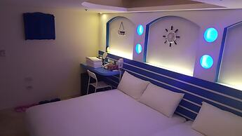 Honey Prince Hotel