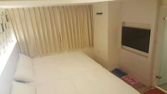 Honey Prince Hotel
