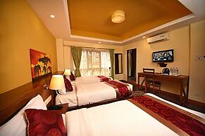DOM Himalaya Hotel